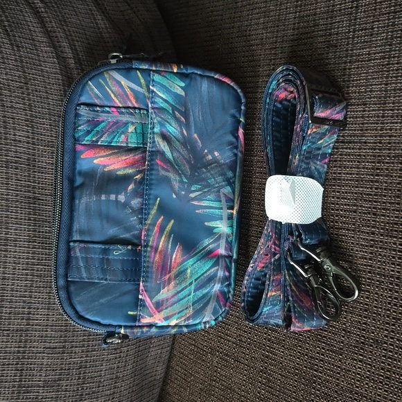 Lug Coupe in Tropical Multi - Picture 2 of 4